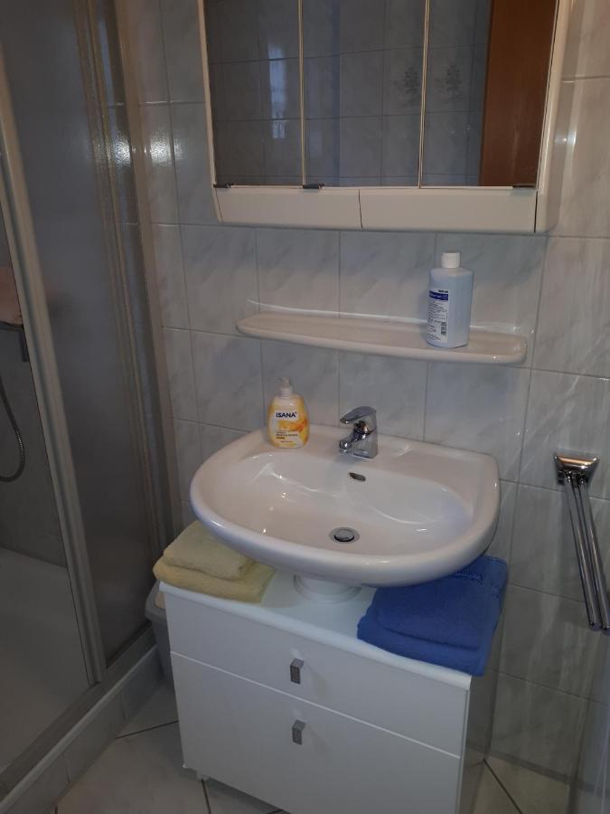 Preisbewusste Ferienwohnung Fuer 2 Personen U. Kleinkind Utarp Εξωτερικό φωτογραφία